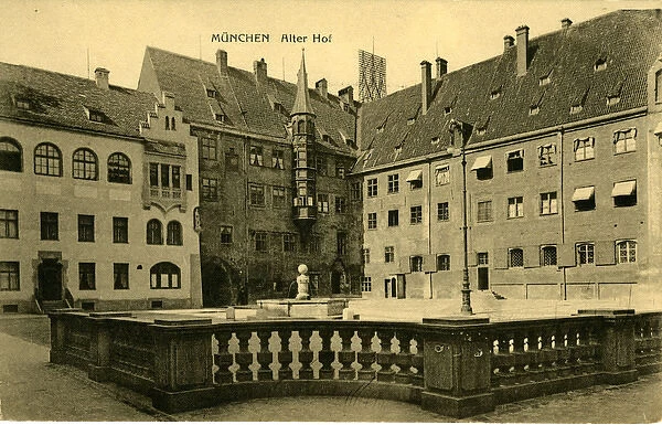 Alter Hof - Old Court, M - Munich, Bavaria Alter Hof - Old Court, M�- Munich