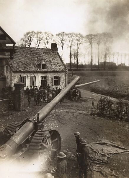 Big gun in Battle of the Lys, near Ypres, WW1