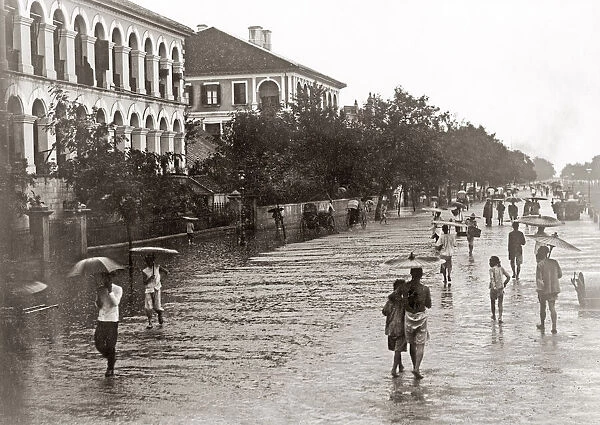 Floods along the Bund, Hankow (Hankou) China, c. 1890 s