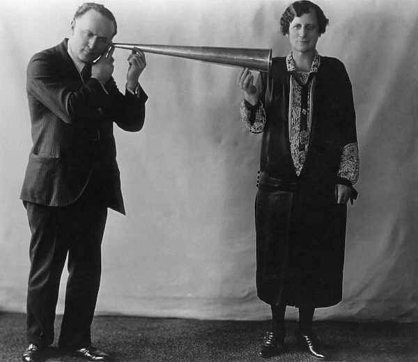 Houdini Posing With Female Medium