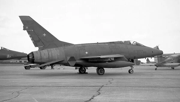 North American F-100D Super Sabre 42222 G-222 H