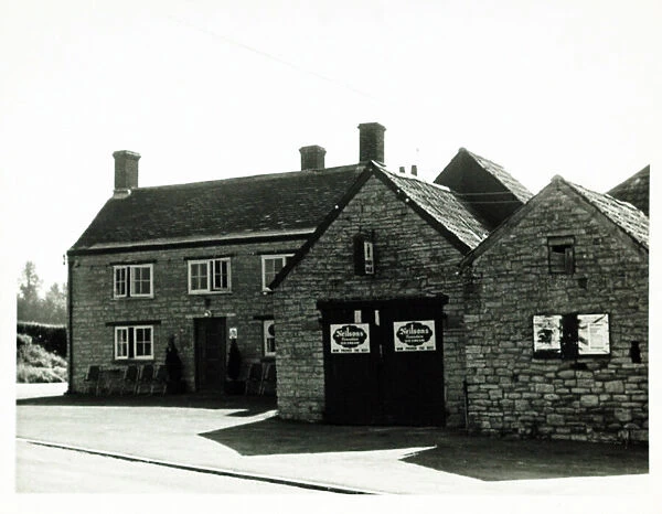Photograph of Queens Arms Inn, Shepton Mallet, Somerset