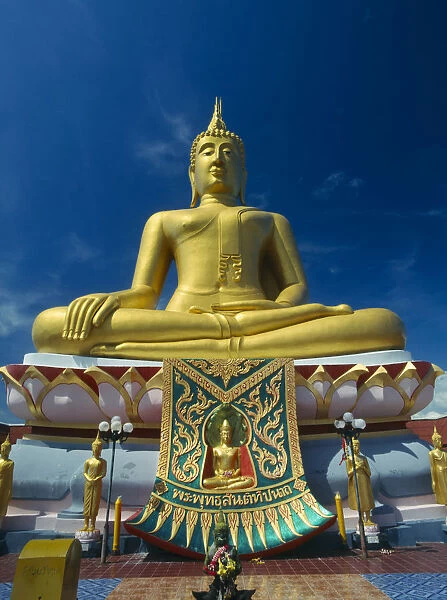10093523. thailand, north, koh samui, big buddha beach, seated golden big buddha statue