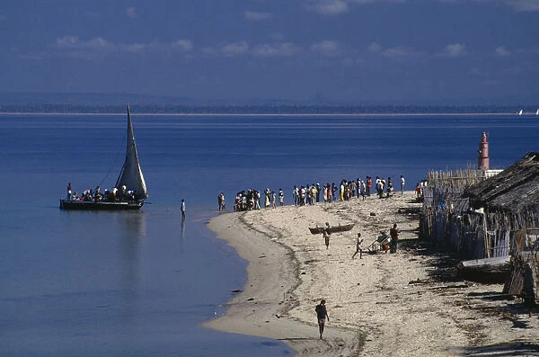 20034979. MOZAMBIQUE Pemba Fishing boat off the coast