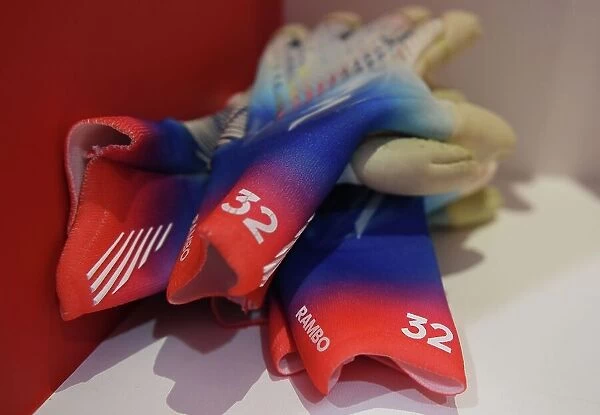 Arsenal FC: Pre-Match Moments - Aaron Ramsdale's Gloves, Emirates Stadium (Arsenal vs Juventus, 2022-23)