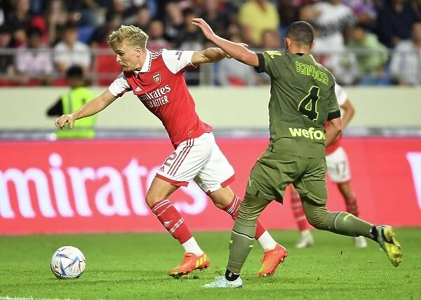Arsenal vs AC Milan: Battle in Dubai, 2022-23 - Arsenal's Matt Smith Takes on Ismael Bennacer