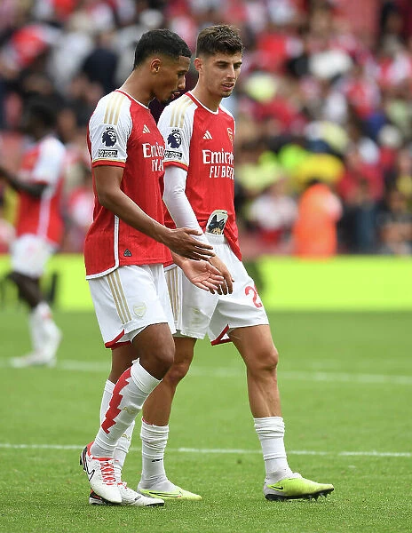 Arsenal's Havertz and Saliba Celebrate Victory Over Nottingham Forest in 2023-24 Premier League