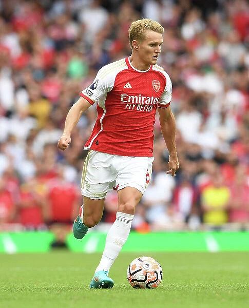 Arsenal's Martin Odegaard Shines: Gunners Kick Off 2023-24 Premier League Season with Victory over Nottingham Forest