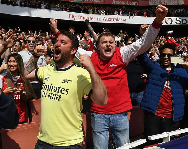 Arsenal's Triumphant Third Goal: Crushing Manchester United in the 2021-22 Premier League