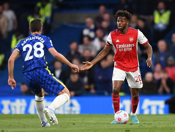 Nuno Tavares Faces Off at Stamford Bridge: A Premier League Showdown between Chelsea and Arsenal, 2021-22