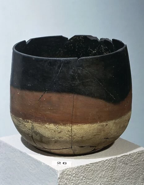 Ancient Egyptian ceramic vase, Predynastic Period. Barian Culture