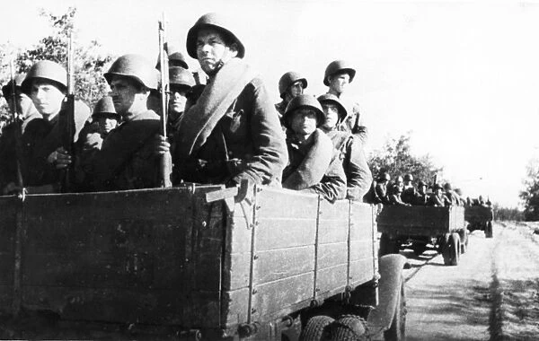 Motorized infantry on the way to advanced lines in june 1943