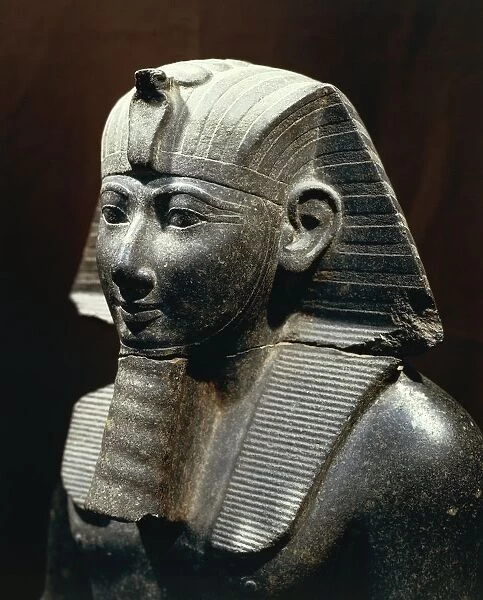 Statue of Thutmose III, New Kingdom, Dynasty XVIII, Egyptian civilization
