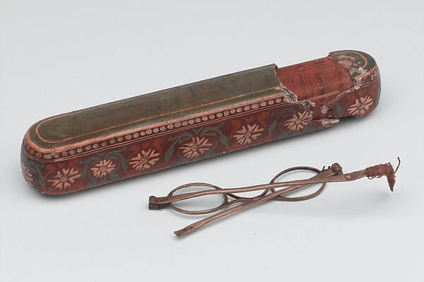 Afghan spectacles and case, 1879 circa (glass, wire and papier-mache)