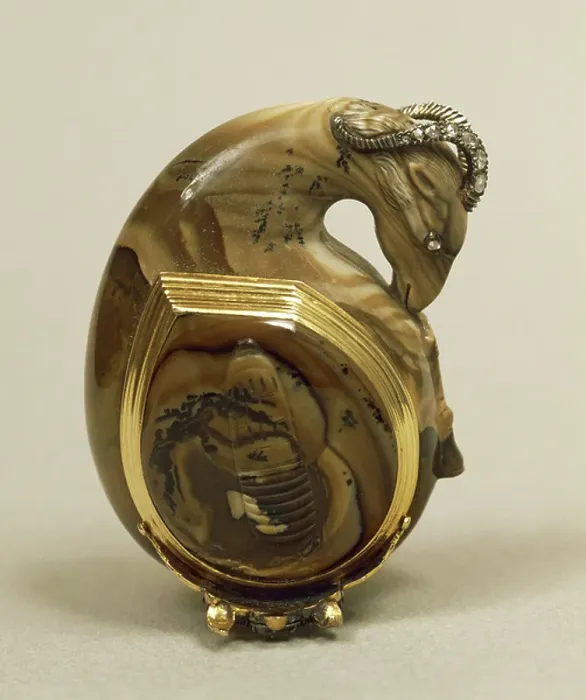 Framed Print : Agate snuffbox in shape of ram's head, with gold mount and set with rose-cut diamonds, around 1760 Framed Print : Agate snuffbox in shape of ram's head, with gold mount and set with rose-cut diamonds, around 1760
