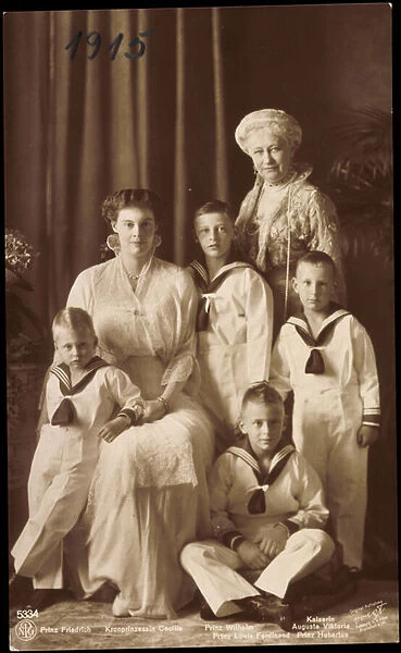 Ak Empress Auguste with Crown Princess Cecilie and Sons, NPG 5334 (b  /  w photo)