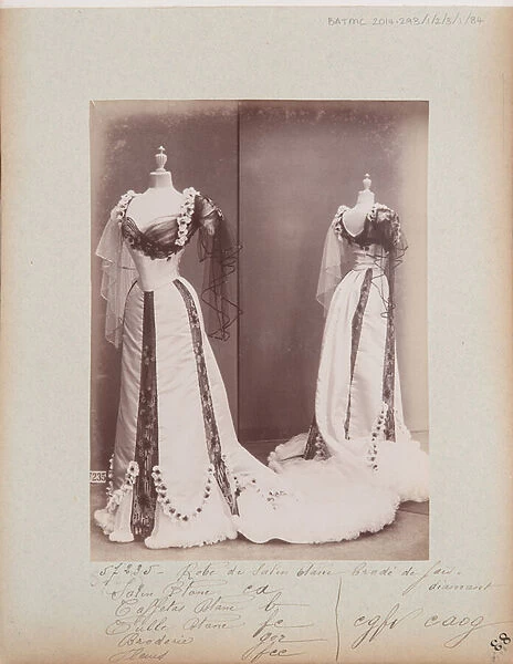 Album Page: House of Worth, Evening Dress, 1902-03 (b  /  w photo)