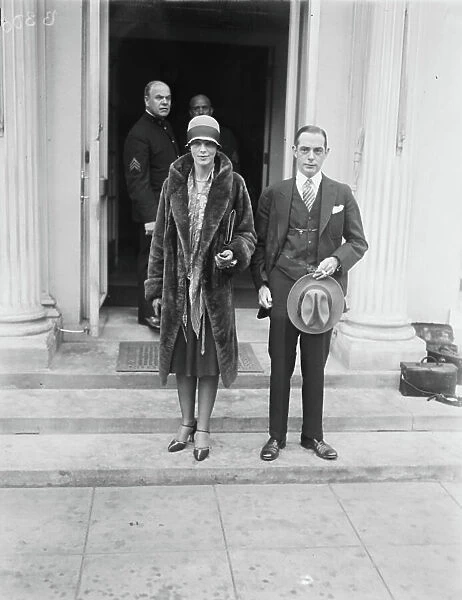 Amelia Earhart at the White House to see President Coolidge after flying the Atlantic, the first woman to do so, 1928 (b / w photo)