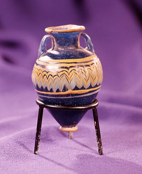 Amphora, 3rd-4th century BC (glass)