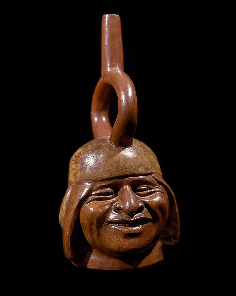 Anthropomorphic vase called of the laughing Man. 200-700 (ceramic)