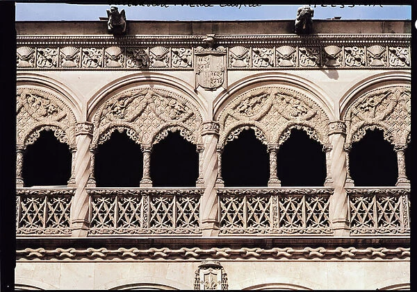 Detail of the arches of the loggia, 1488-96 (photo)