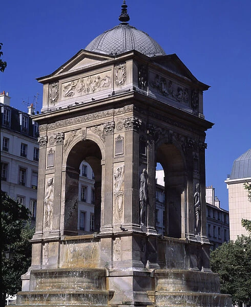 Architecture: view of the fountain of the Innocents. Designed by architects Jean Goujon