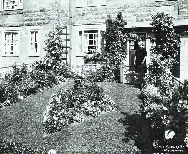 Becontree Estate: view of an attractive front garden, 1929 (b  /  w photo)