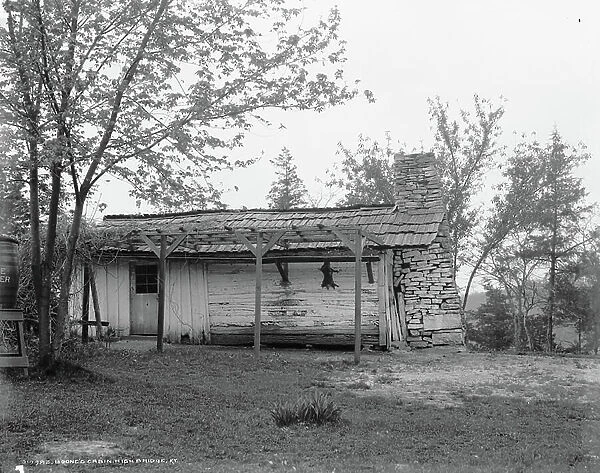 Boone's cabin, High Bridge, Ky. c. 1907 (b / w photo)