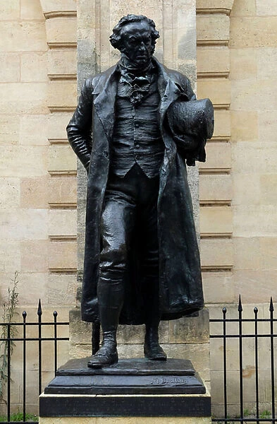 Bordeaux, Gironde 33000. Francisco de Goya (1746-1828) - Statue by Benlliure y Gil, dated 1902, bronze