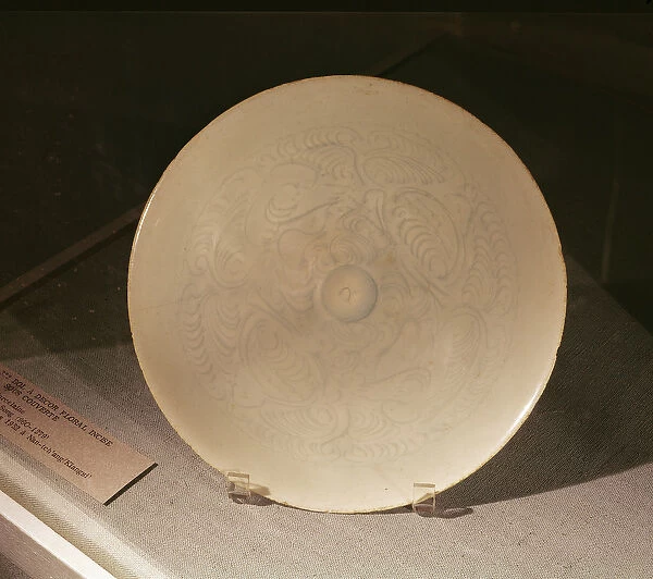 Bowl with an incised floral decoration, from Nanchang, Jiangxi Province, Sung Dynasty