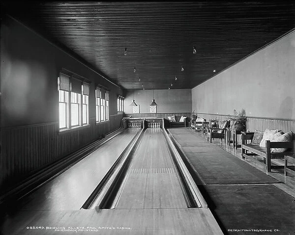 Bowling alleys, Paul Smith's casino, Adirondack Mountains, 1900-05 (b / w photo)
