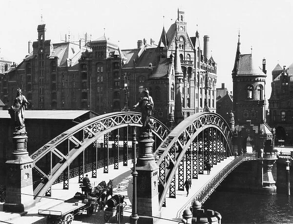 Bridge in the Speicherstadt (warehouse city) Hamburg, c. 1910 (b  /  w photo)