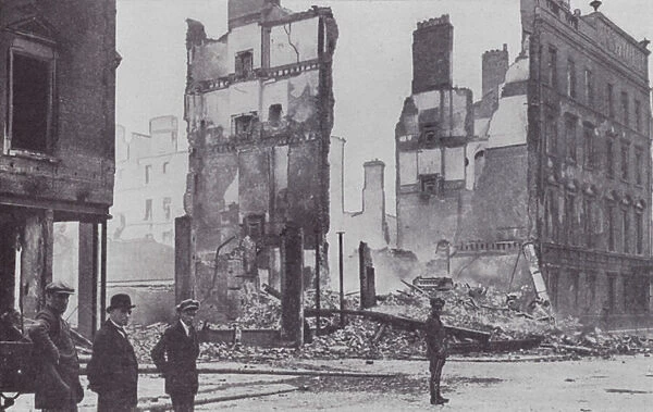 Buildings destroyed during the Battle of Dublin, Irish Civil war, 1922 (b  /  w photo)