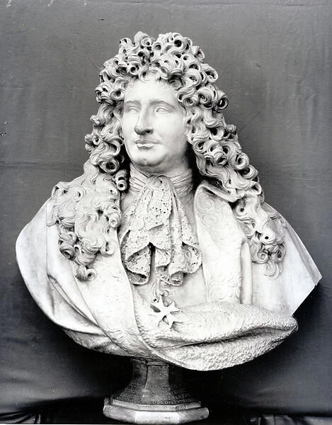 Bust of Jules Hardouin Mansart (1646-1708) 1698 (marble) (b  /  w photo)