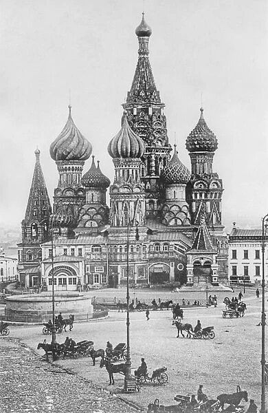 The Cathedral of St. Basil the Blessed on the Red Square in Moscow (b  /  w photo)