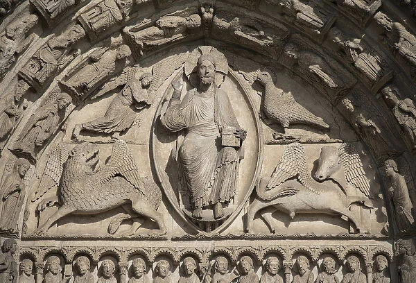Cathedrale de chartres, central bay of the royal portal west facade detail of the eardrum