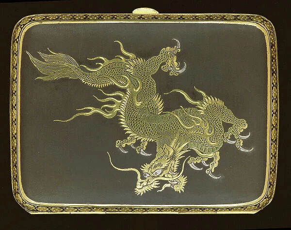 Cigarette case decorated with a dragon, made in a Komai factory, c.1900 (silver gilt & niello)