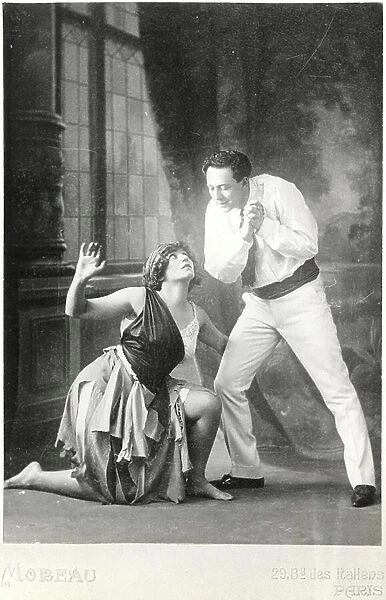 Colette (1873-1954) acting with Paul Franck in La Zingara, c. 1900 (b / w photo)