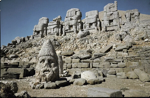 Colossal head of Zeus equivalent of Ahura Mazda, Site of the mausolee of King Antiochus I
