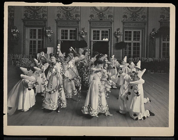 Dancing at the James Hazen Hyde Ball, New York, January 31, 1905 (silver gelatin print)