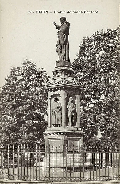 Dijon: Statue de Saint-Bernard (b / w photo)