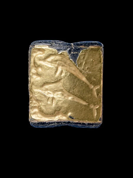 Dolphin Sealstone, Crete, Middle Minoan, c. 1800-1700 BC (gold)