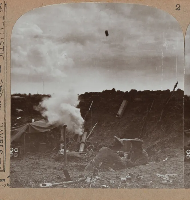 Framed Print : Enemy seen, Fire! Pulling the trigger of a trench mortar, 1916 circa (b / w photo) Framed Print : Enemy seen, Fire! Pulling the trigger of a trench mortar, 1916 circa (b / w photo)