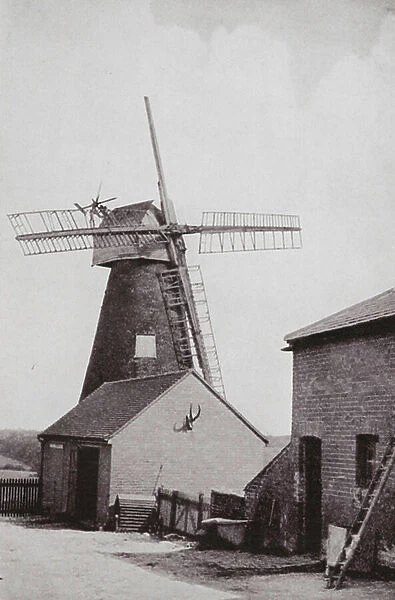 English windmills: Coleshill (b / w photo)