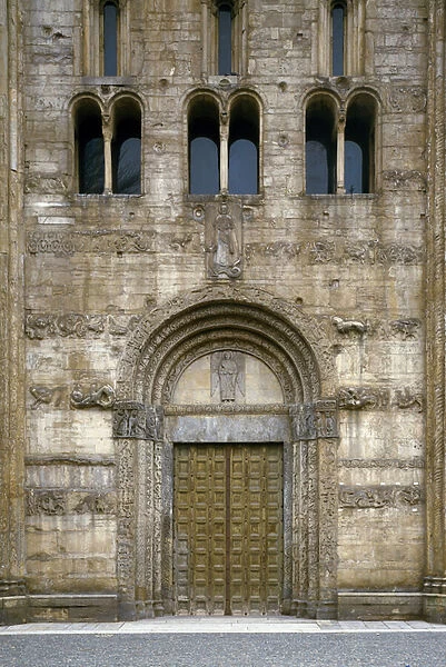 Detail of the facade with the portal of the Basilica, 11th-12th century (photography)
