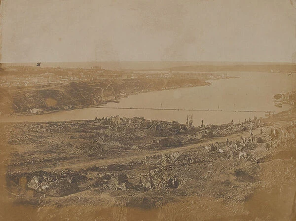 Fort Nicholas, Sevastopol, 1855 (b  /  w photo)