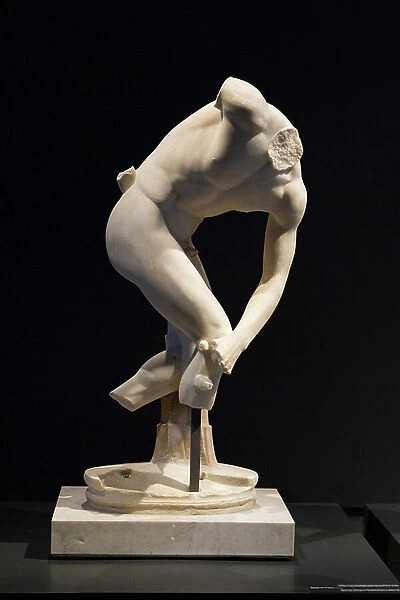 Fragmentary statue of a Discobolus of the Lancellotti type (sculpture)