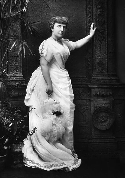 Frances Hodgson Burnett, 1888 (b  /  w photo)
