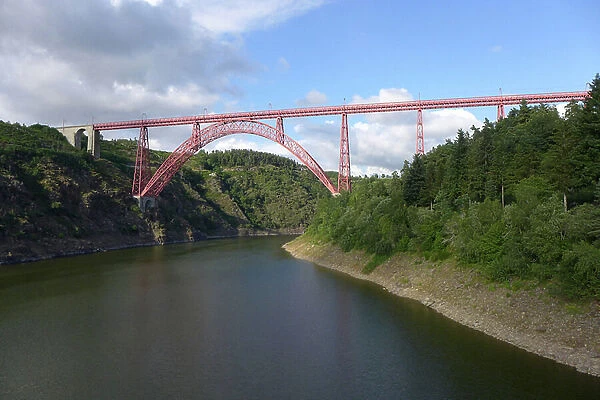 The Garabit Viaduct (Pont rail) in the Cantal (Auvergne, France), photo 2017 (photo)