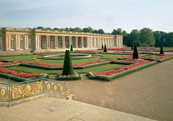 The Garden Facade of the Grand Trianon, 1687 (photo)